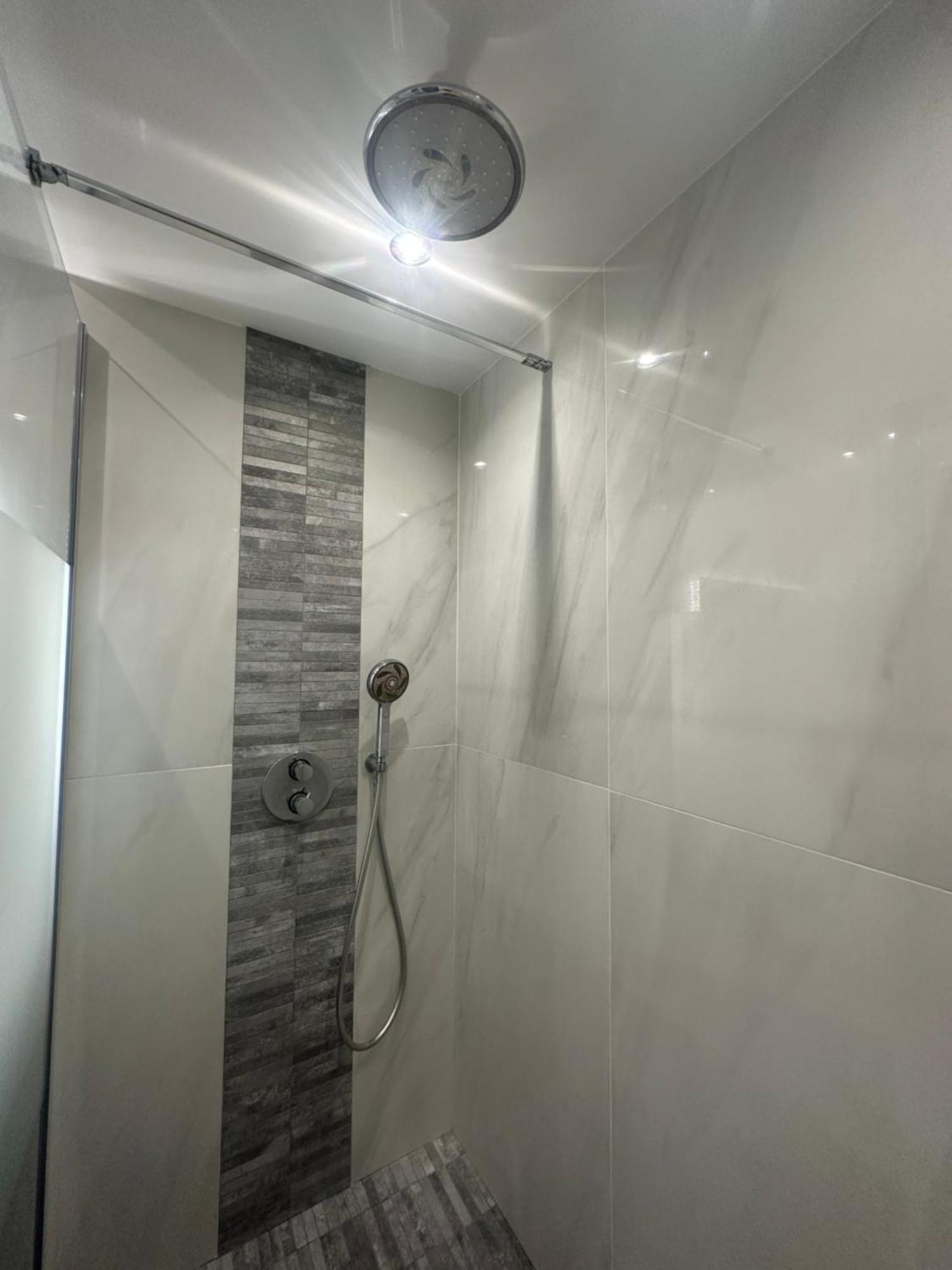 L'instant Versailles - Proche Golf & Centre Apartment